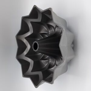 Nordic Ware Star Bundt Pan